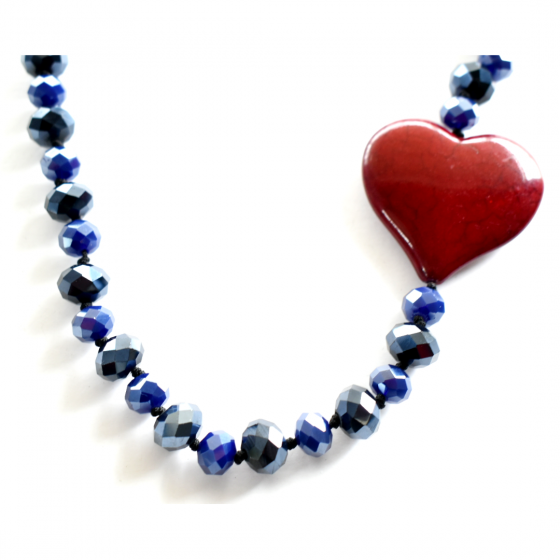 necklace_with_crystals_and_howlite_heart